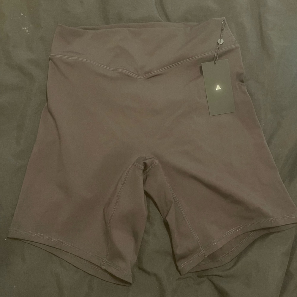 Balance Athletica “Vitality” the tendency rider short